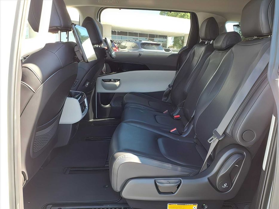 Kia Carnival      2023