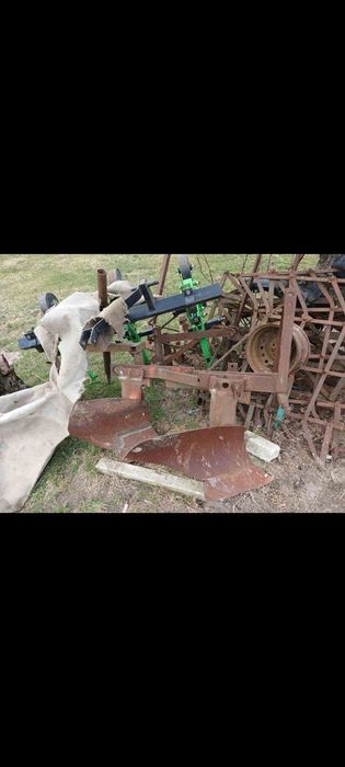 Продам плуг 2-х корпусний