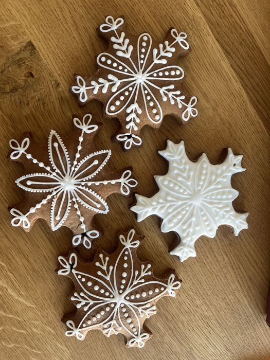 Pierniczki swiateczne, lukrowane pierniczki, pierniczki na prezent