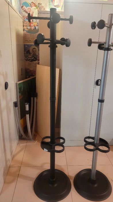 Вішалка напольна металева