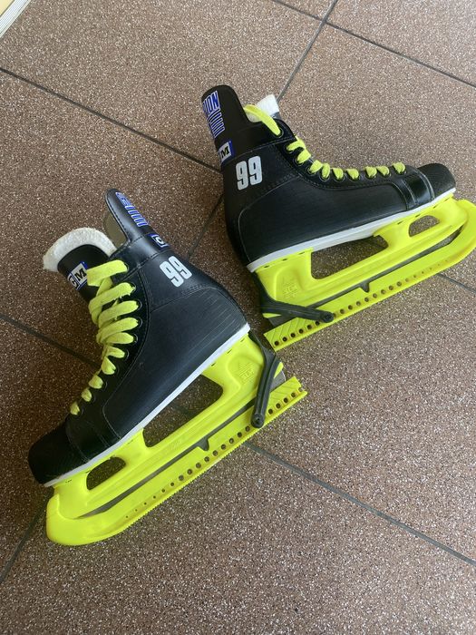 Ковзани, коньки хокейние CCM Champion 99