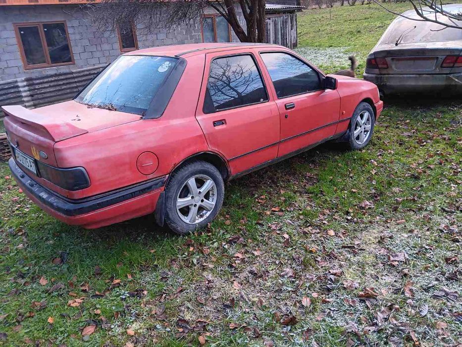 Продаю  машину  Форд Сієра