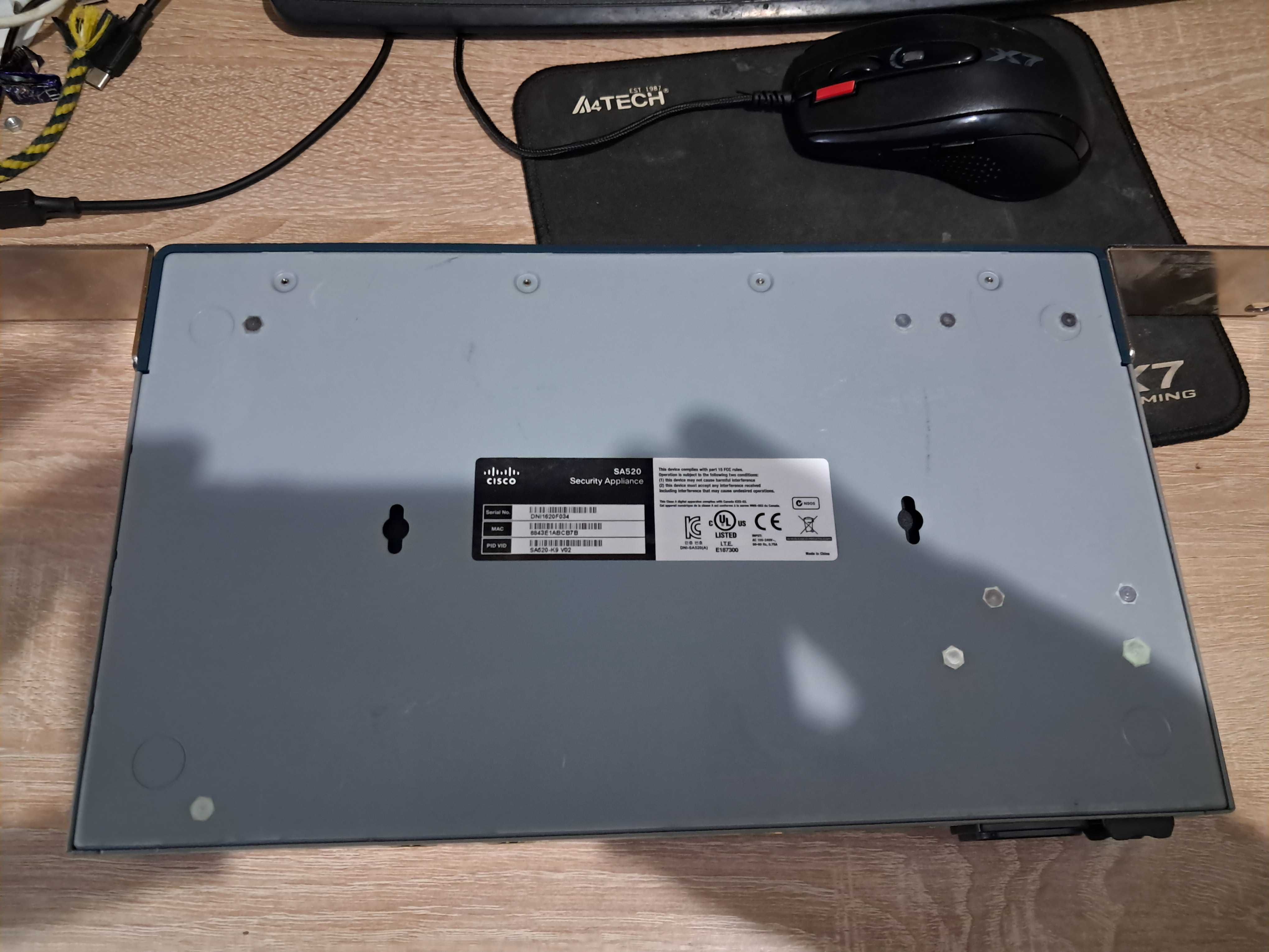 Маршрутизатор з функціями фаерволу Cisco SA520 (SA520-K9)