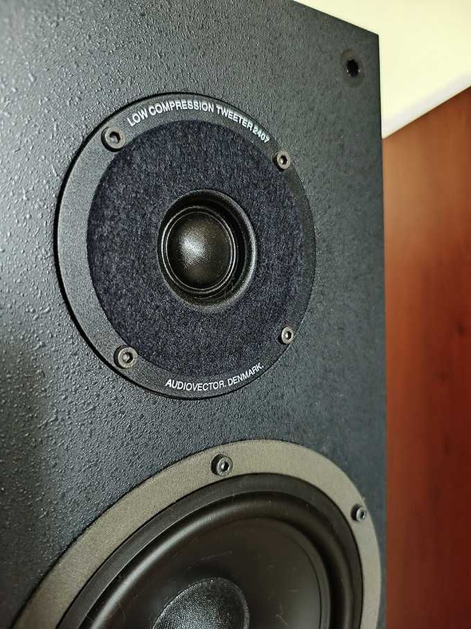 Колонки Audiovector F3/LYD m3