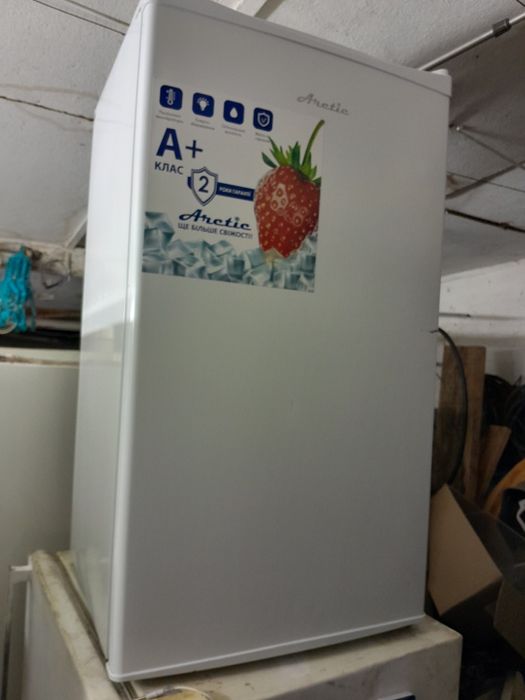 Продам мини  холодильник
