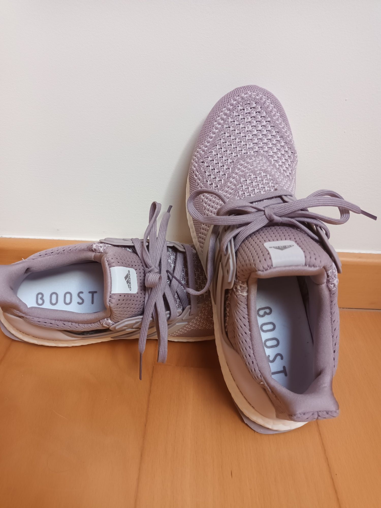 Ténis Adidas woman NOVOS / baixa de preço