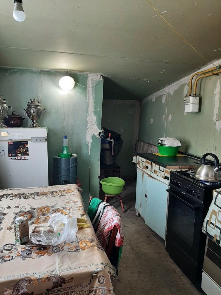 Продам частину будинку у Безлюдівці