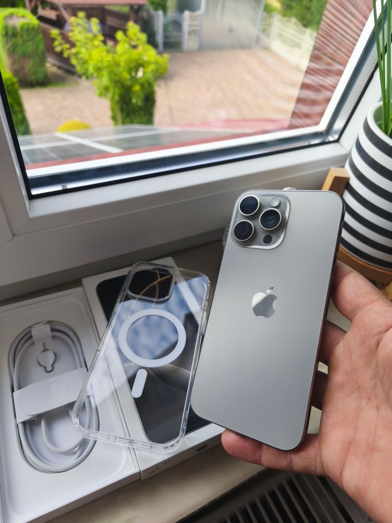 iPhone 16 Pro Max Natural Titanium