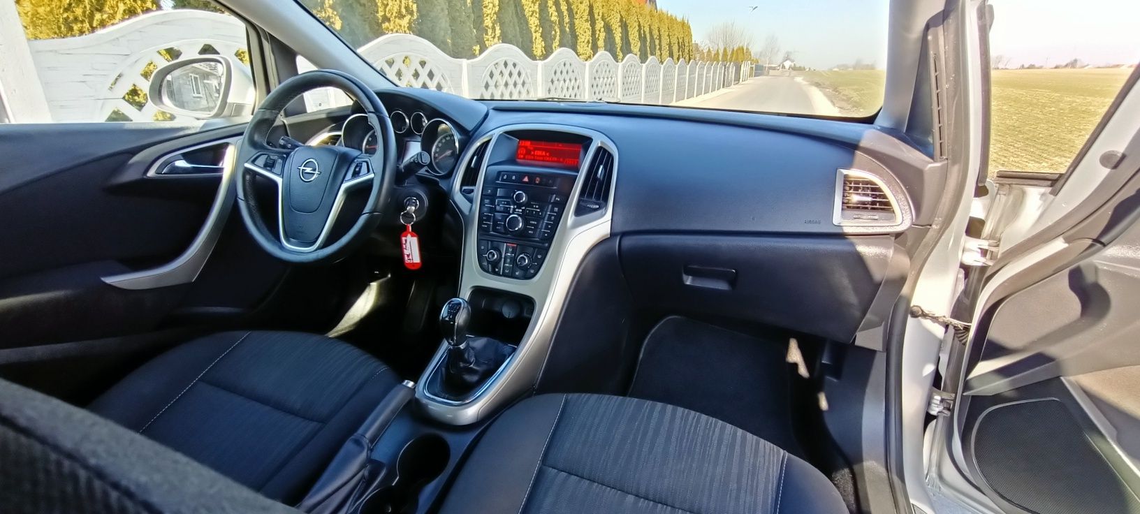 Opel Astra J 1,6 benz. Z Niemiec, ładny stan.