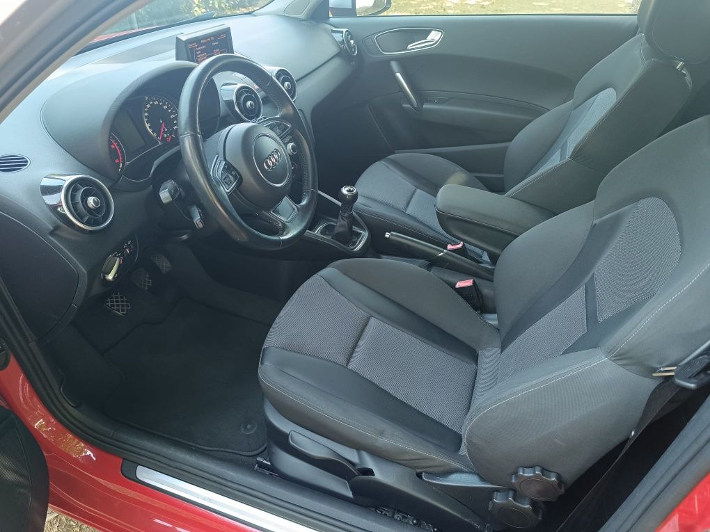 Audi A1 1.6 tdi S-LINE C/GPS