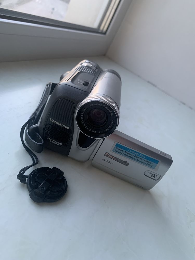 Камера Panasonic NV-GS17