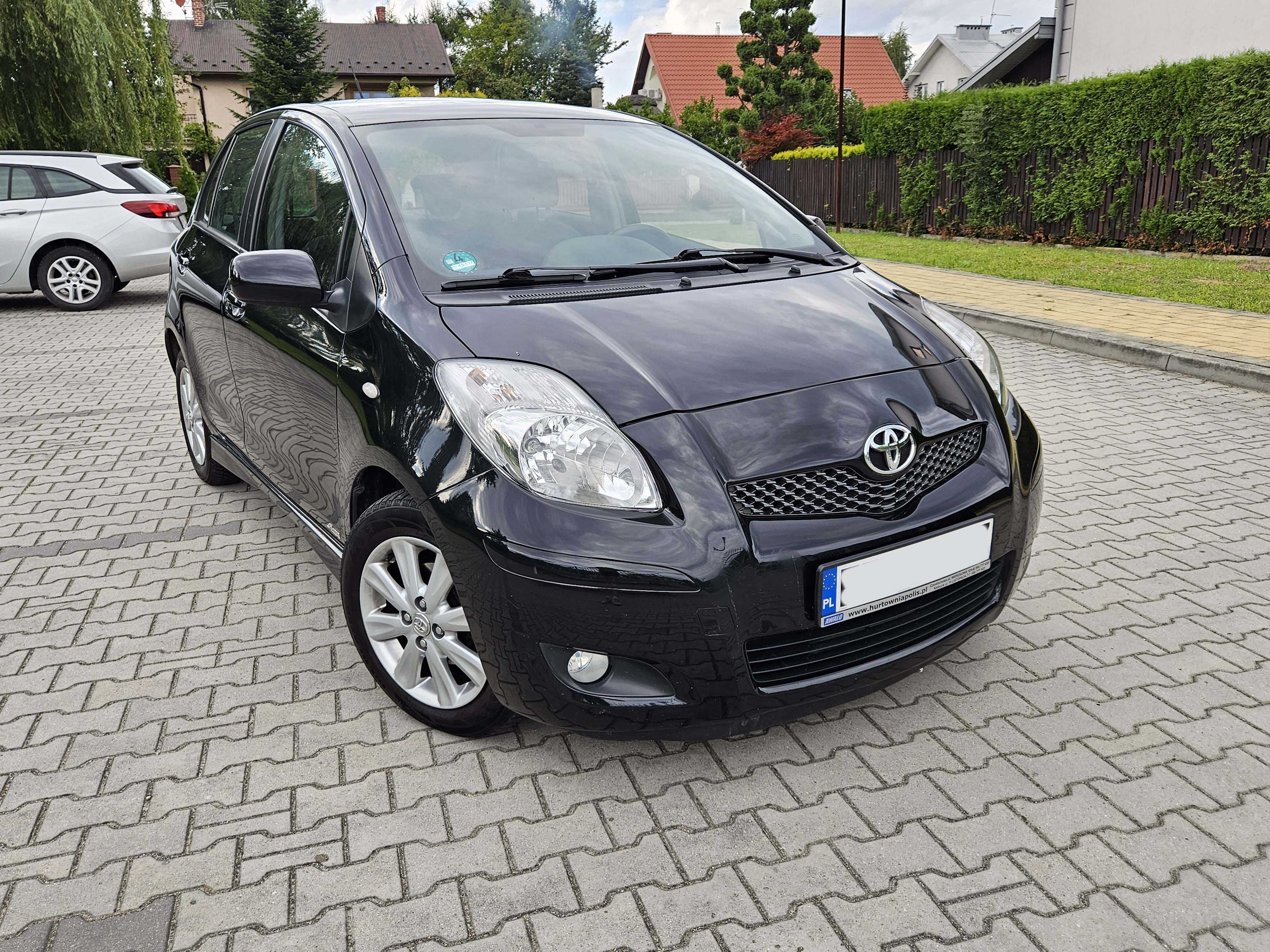 Toyota Yaris 1.3 VVT-i benzyna 101KM Automat