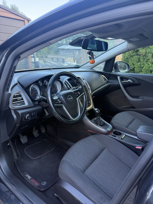 Opel astra J ecoflex model 2015