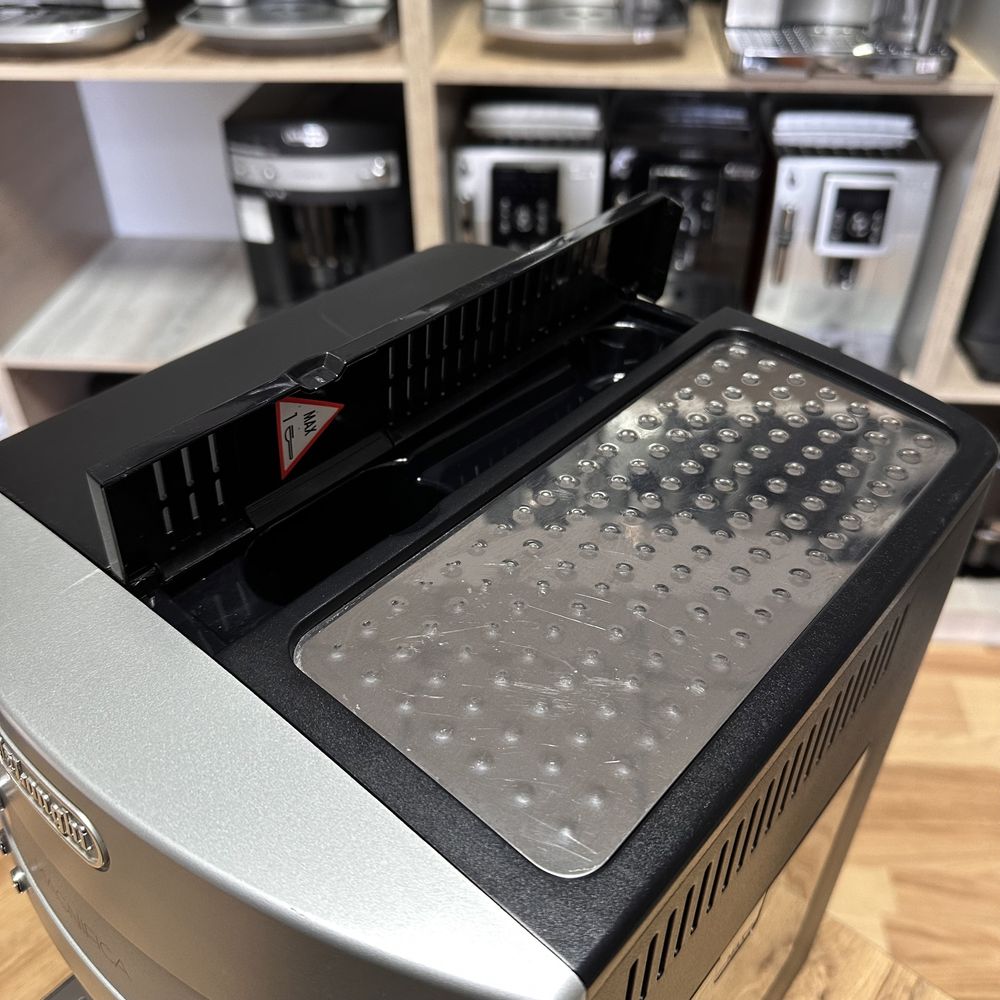 Кавомашина Delonghi Magnifica ESAM 3200.S