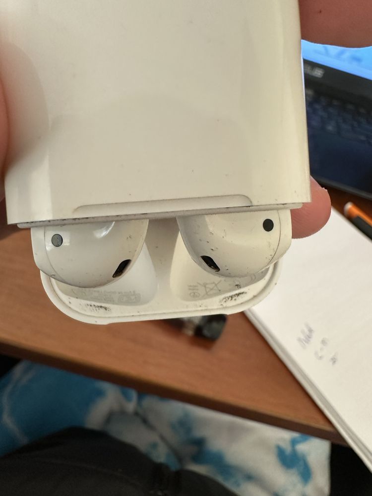Airpods 1( без безпроводной зарядки )