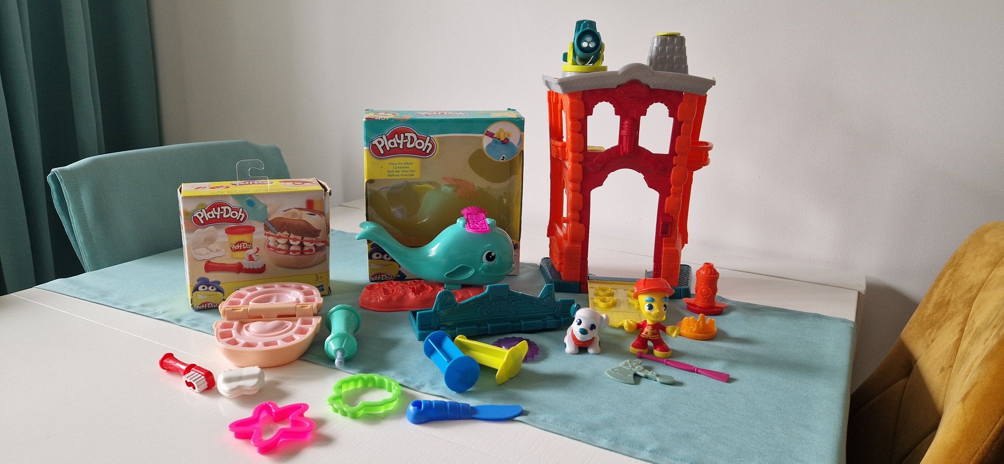 3 zestawy play doh. Dentysta, delfin, straż pożarna