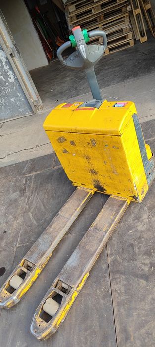 Jungheinrich EJE 116 wózek paletowy elektryczny ładowrka