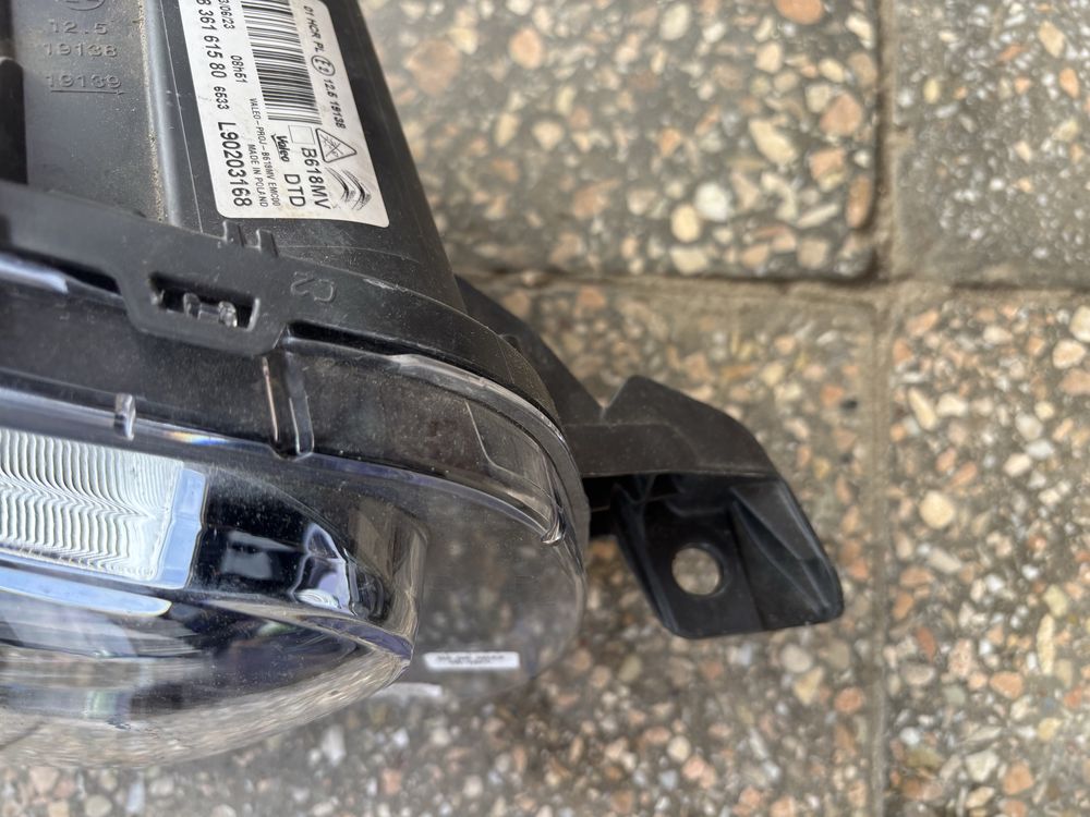 Права лед фара citroen c3 2023 рік правая led  9836161580