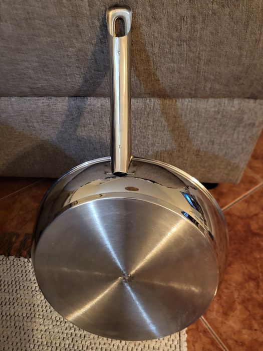 Sertã da marca "Suprema "