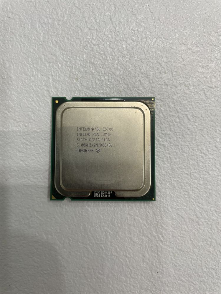 Процесор Intel Pentium Dual Core E5700 3GHZ