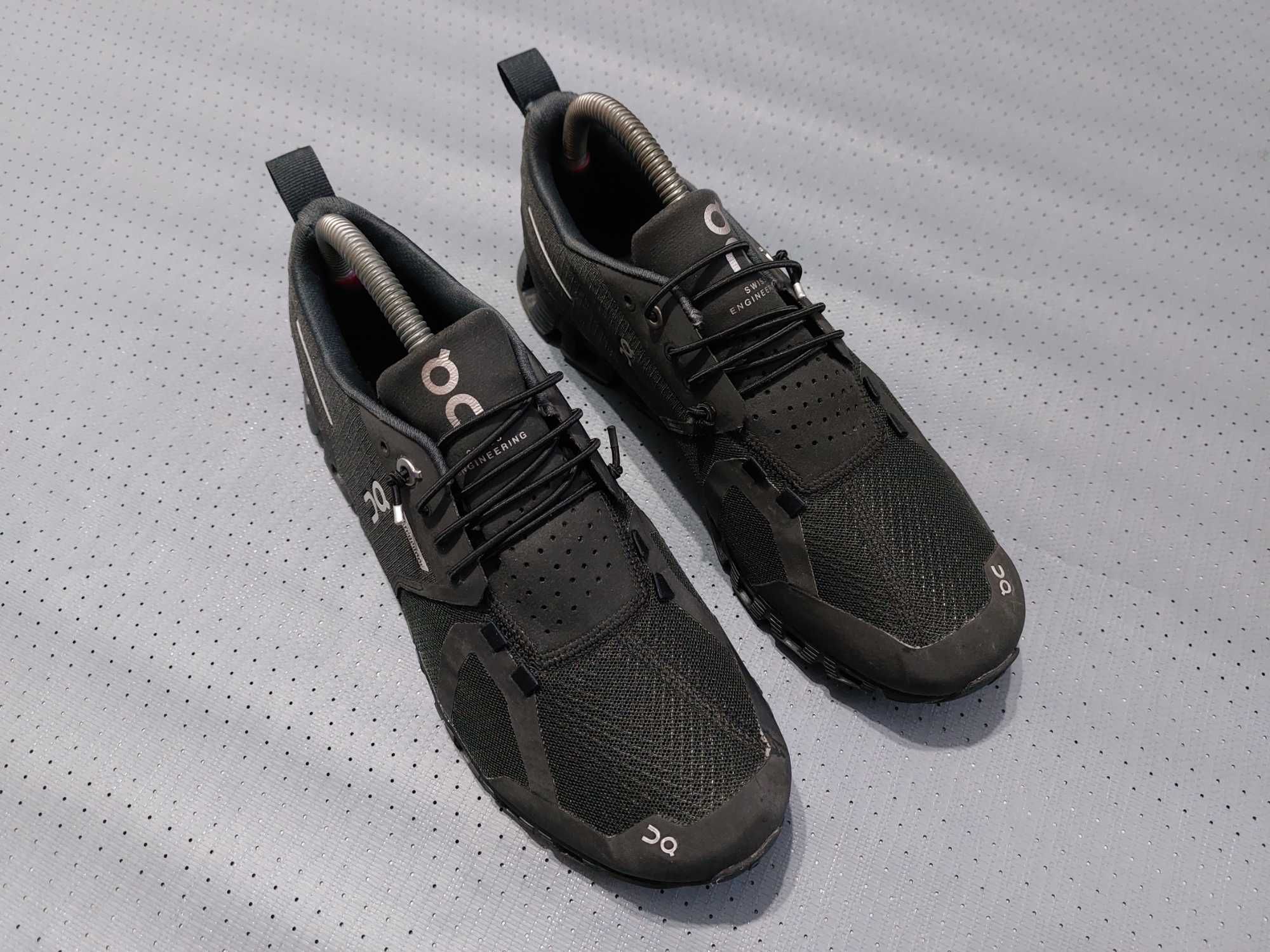 Кроссовки беговые On Running Waterproof
