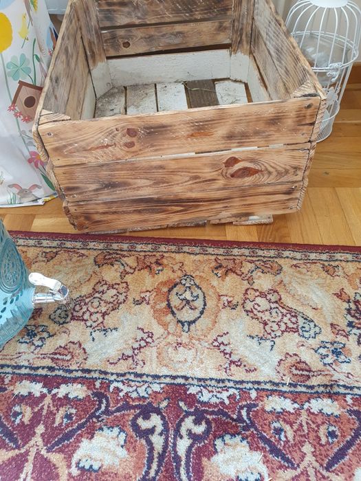 Drewniana skrzynka