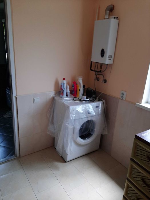 Житловий будинок із земельною ділянкою