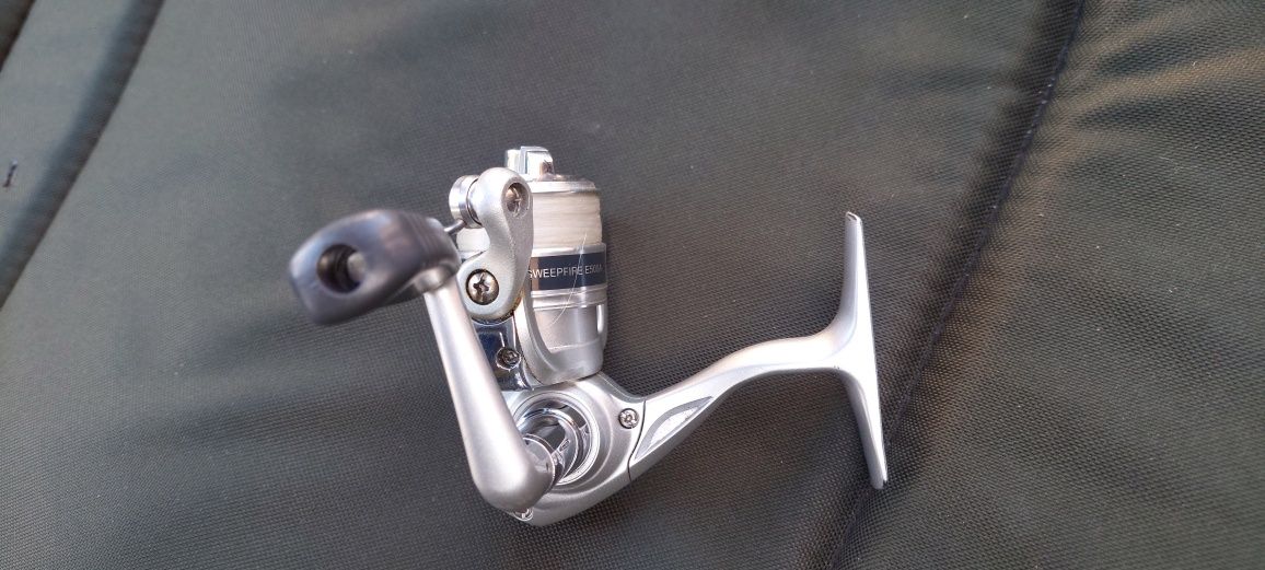 Kolowrotek DAIWA SWEEPFIRE E500a  spinningowy