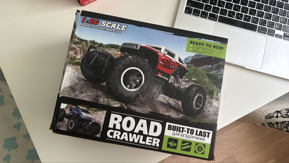 Нова машинка на дистанційному керуванні off-road