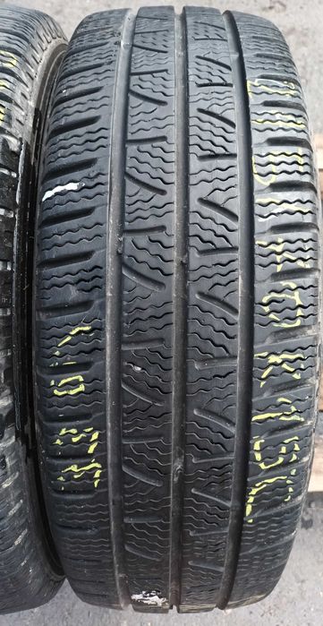 Pirelli Carrier Winter opony zimowe 215/70/15C - 2 szt. R15 W-wa WK