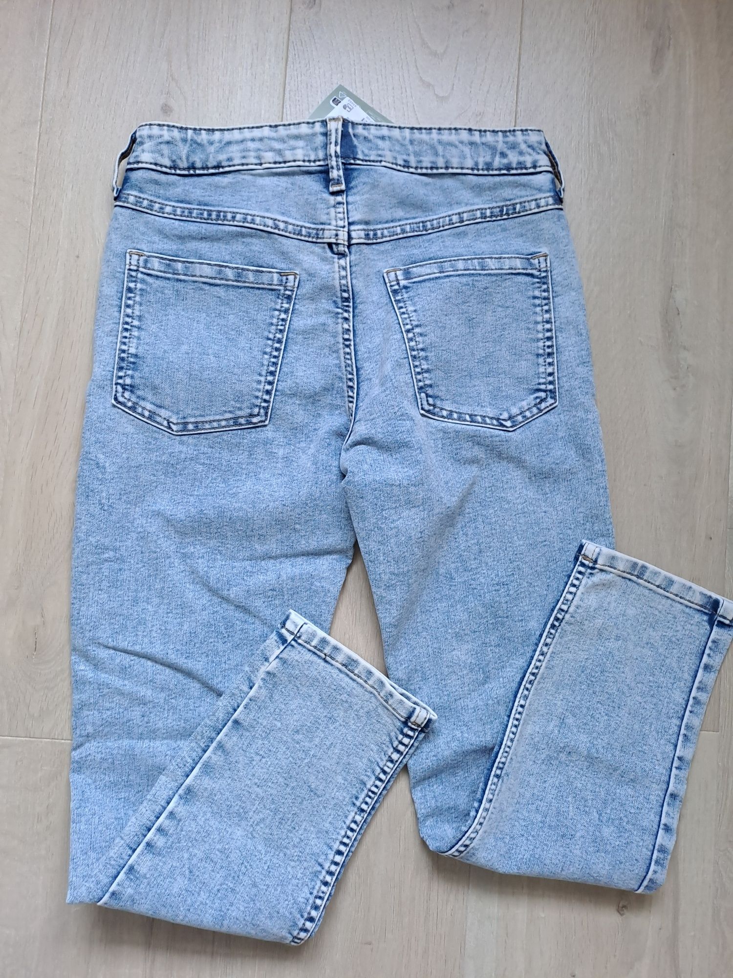 Spodnie dżinsowe H&M r.140
