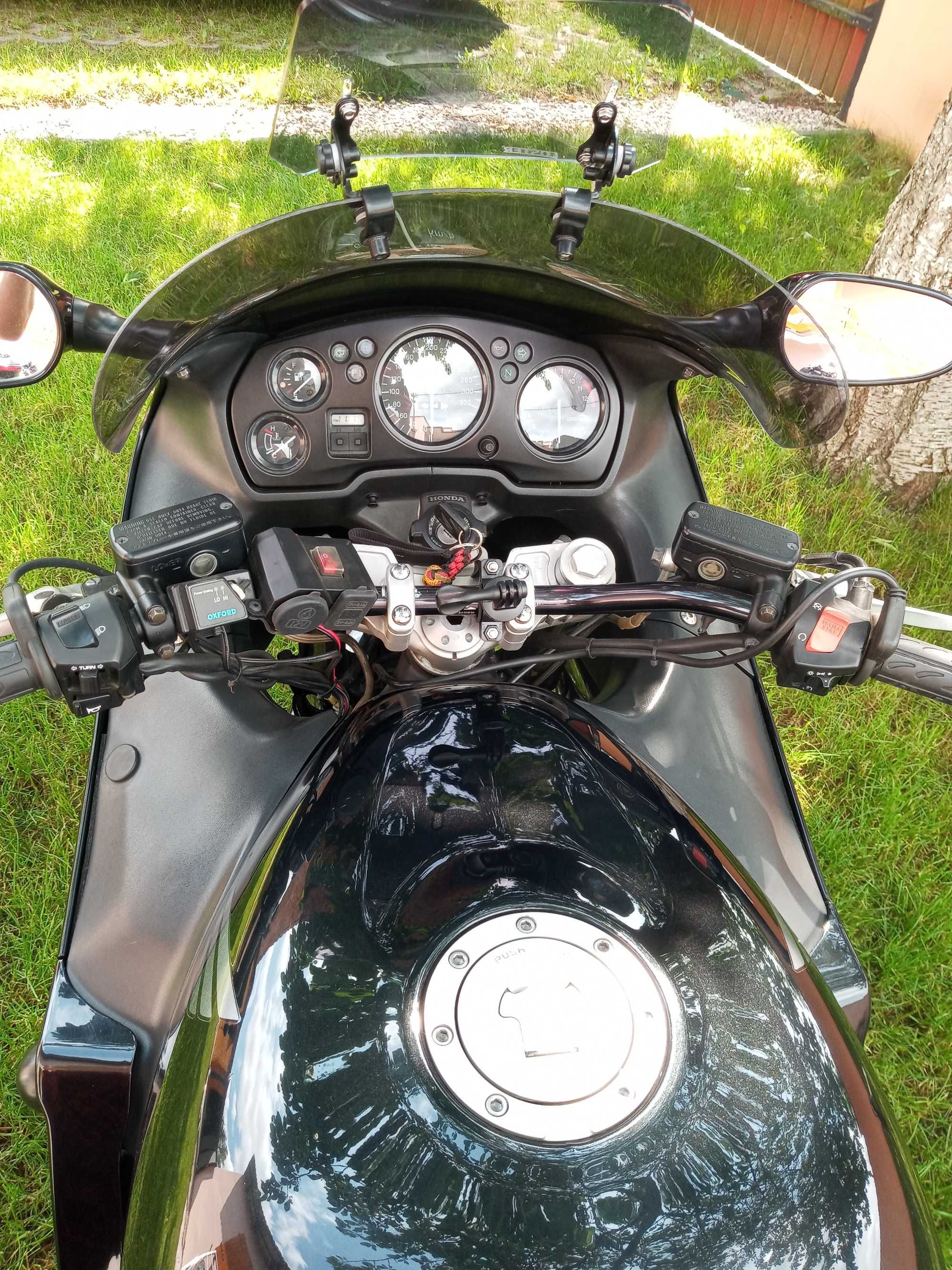 HONDA Cbr 1100 XX model na wtrysku