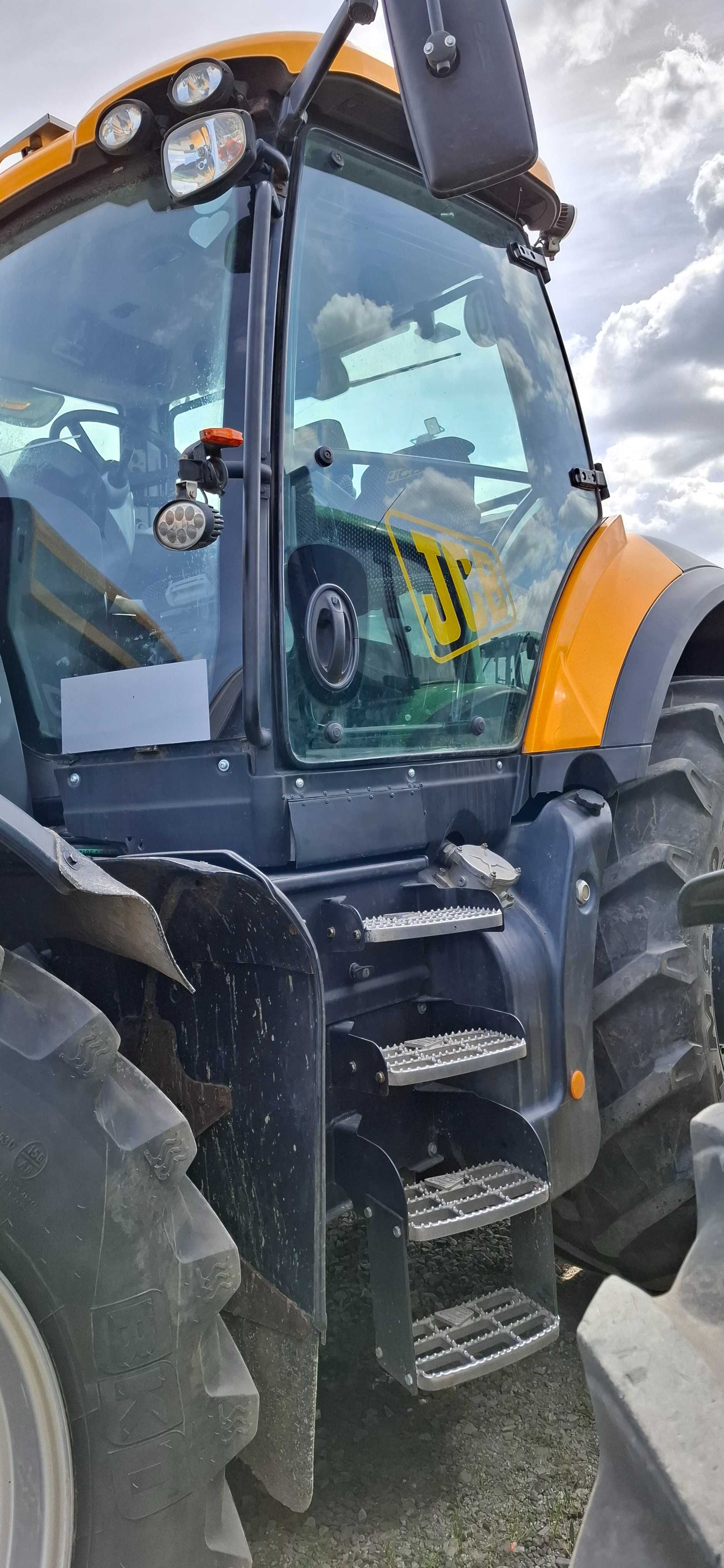 JCB Fastrac 8250 V-TRONIC