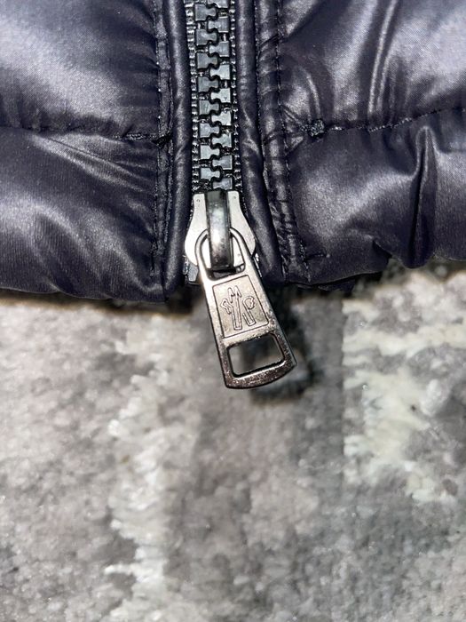 Жилетка MONCLER / Монклер
