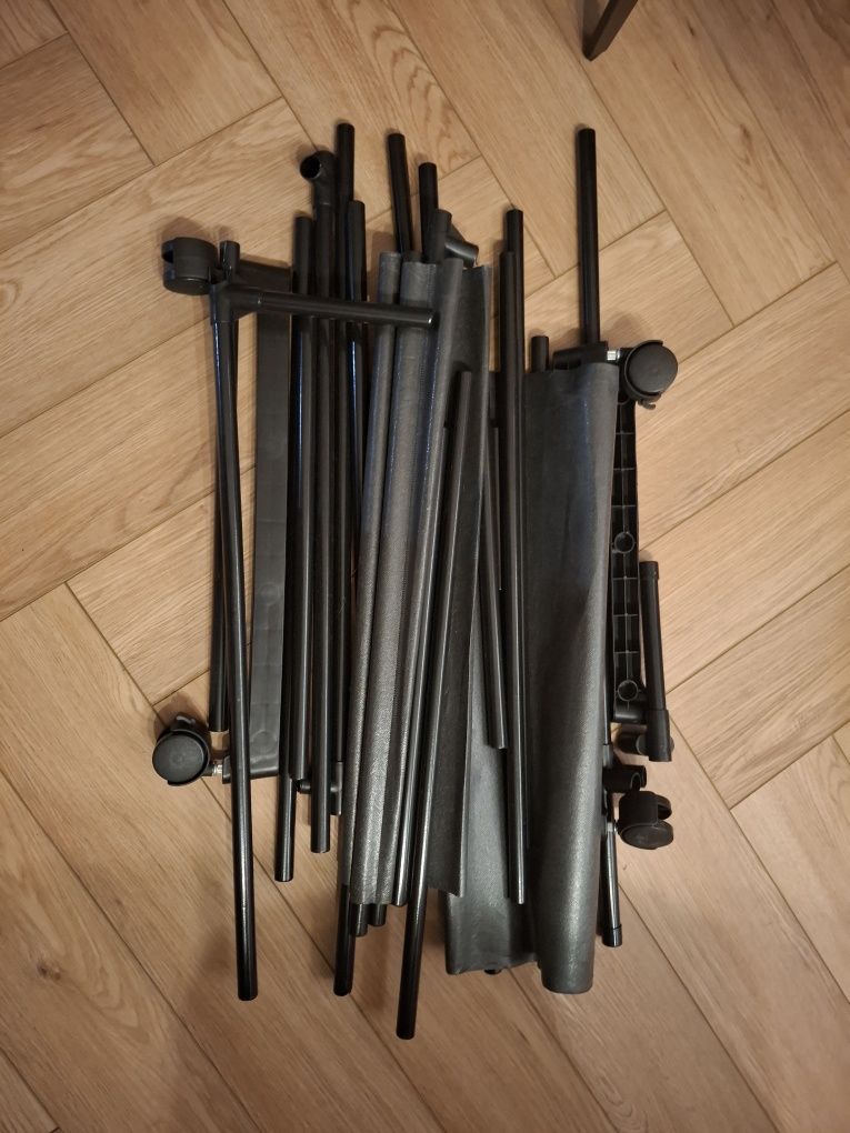 Wieszak garderobiany,  do naprawy