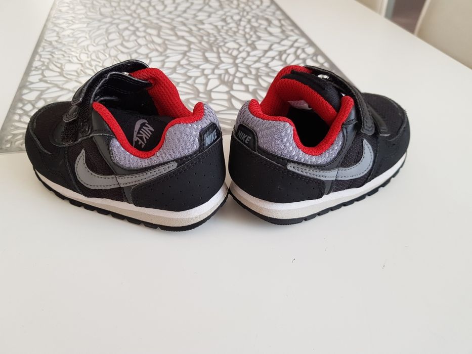 Buty, adidaski Nike r. 21
