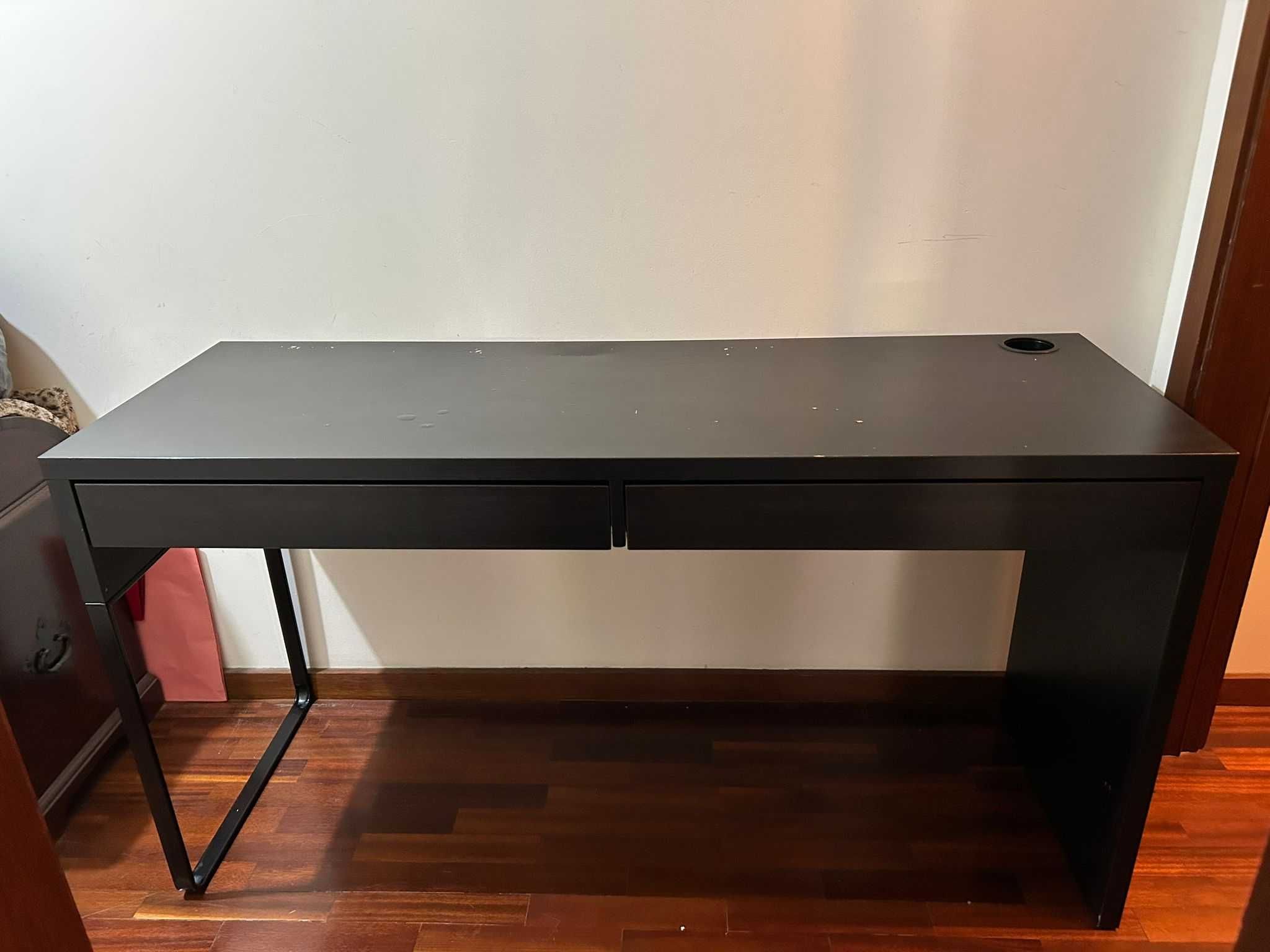 Secretária Ikea MICKE