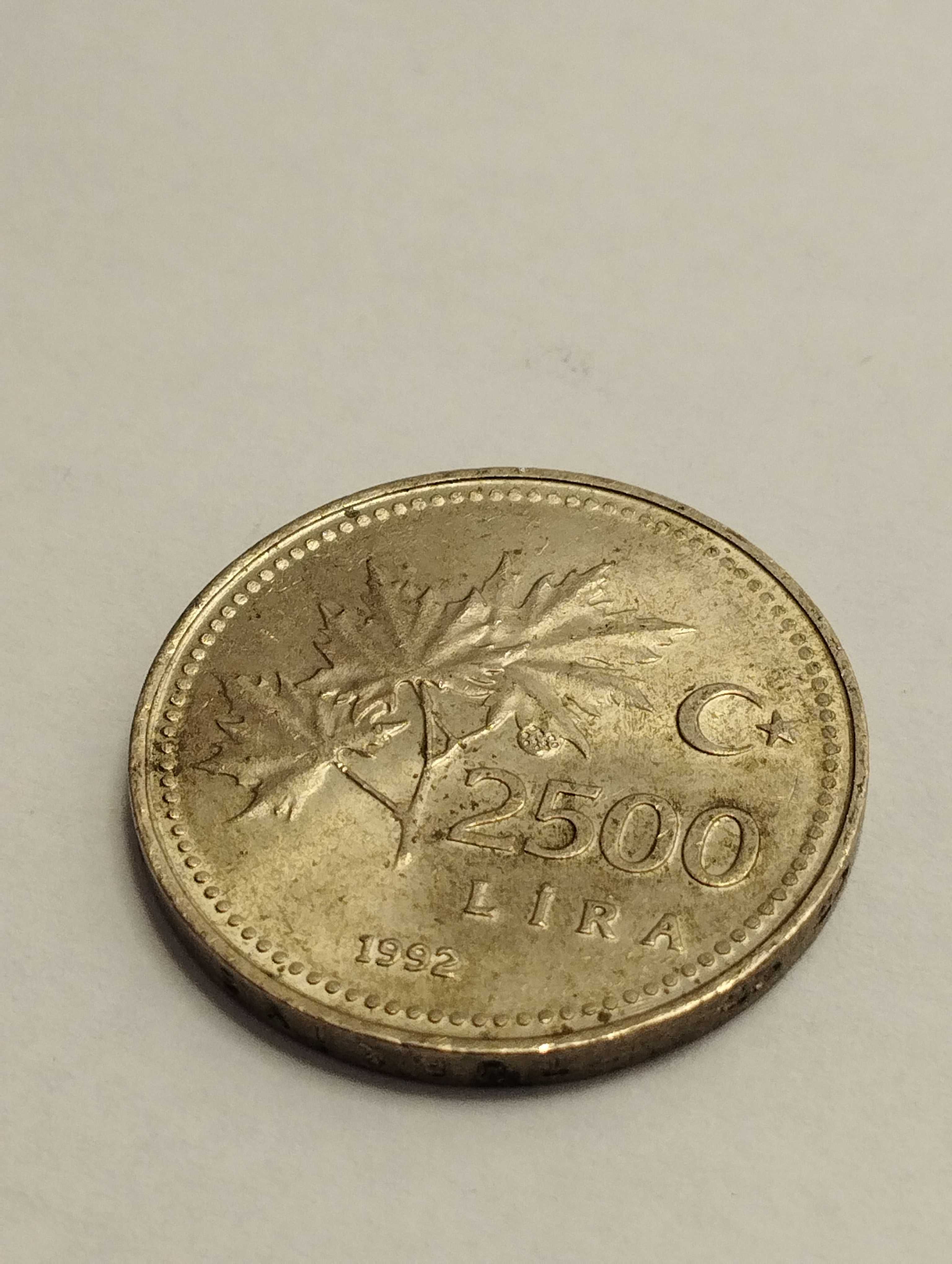 Sprzedam monetę Turcja 2 500 lira 1992r. stan db.