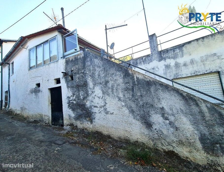 Pequena propriedade a poucos quilómetros da Sertã (Castelo Velho)