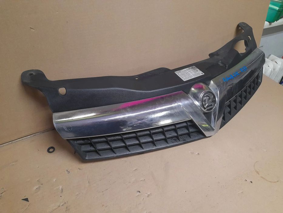 Grill atrapa Opel Astra H III GTC Vauxhall