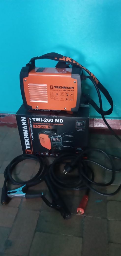Cварочний инвертор TWI 266 MD