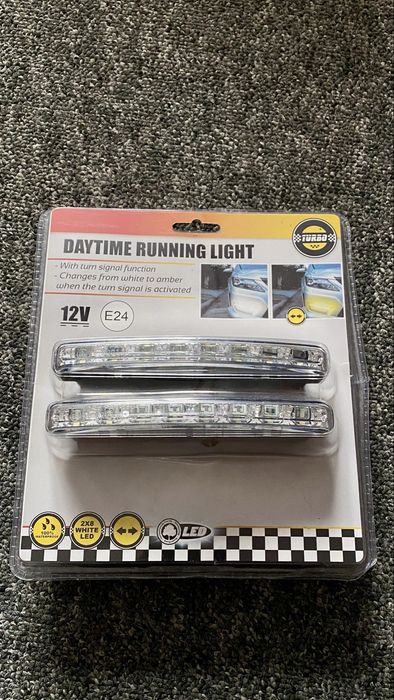 Światła do jazdy dziennej 12V E24