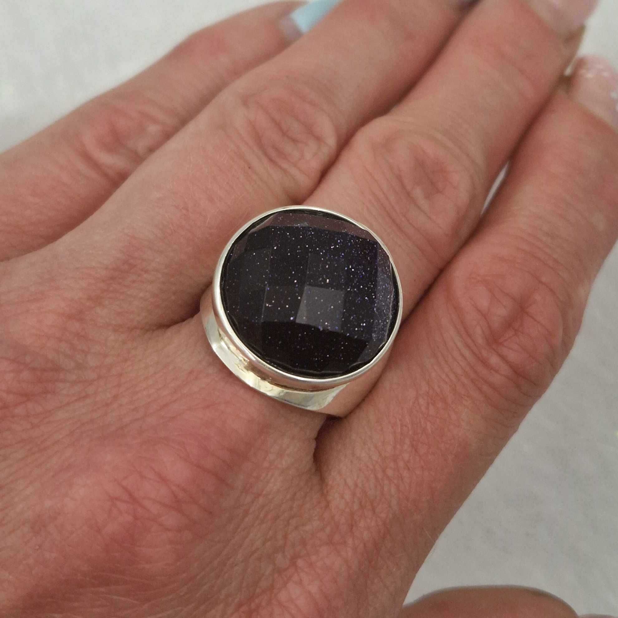 Okazały srebrny damski pierścionek -czarny kamień 6,78g P925