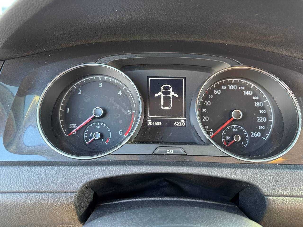 Volkswagen Golf 7 2017 1.6 TDI хетчбек