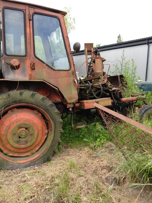 Трактор ШАСИ Т -16 +погрузщик Т-16