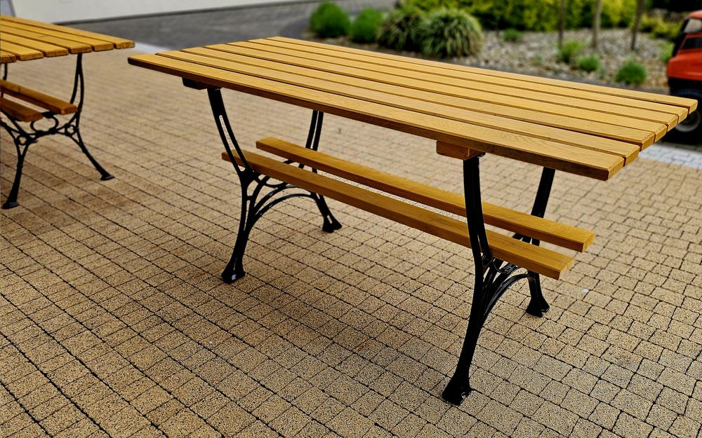 Królewski Stół ogrodowy, dębowy blat, aluminiowe nogi