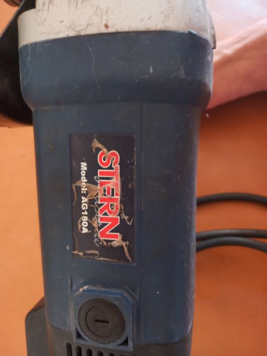 Болгарка Stern AG180A