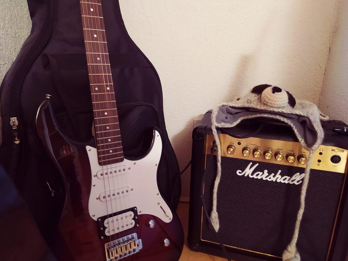 Yamaha Pacyfica 112V SAMA GITARA