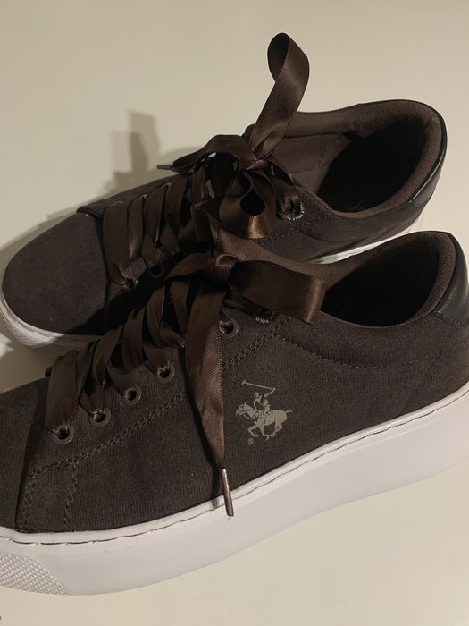 Жіночі кросівки поло