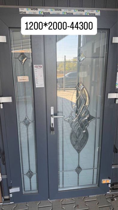 Двері металопластикові шириною 1.2м висотою 2м